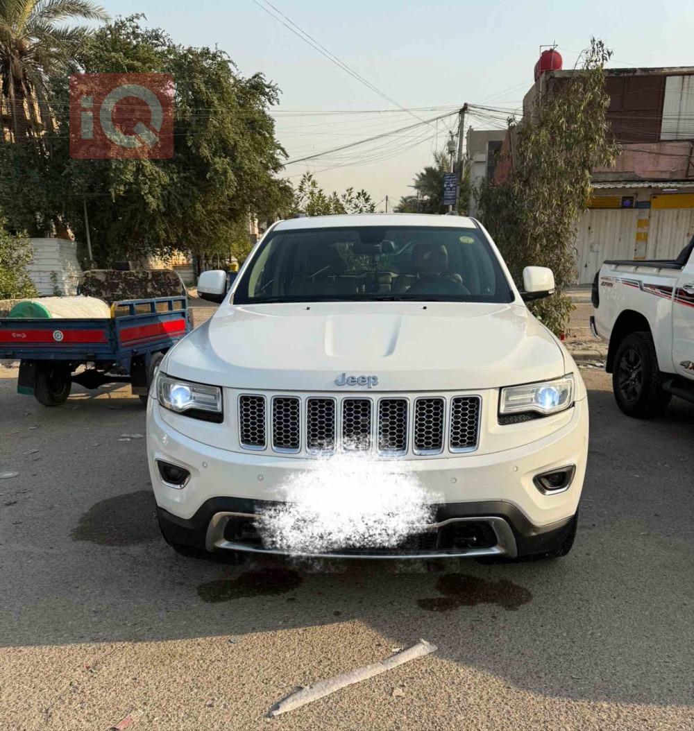 جیپ گراند شیرۆکی